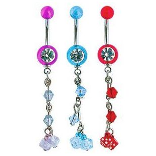 Piercing do pupíku s hracími kostkami